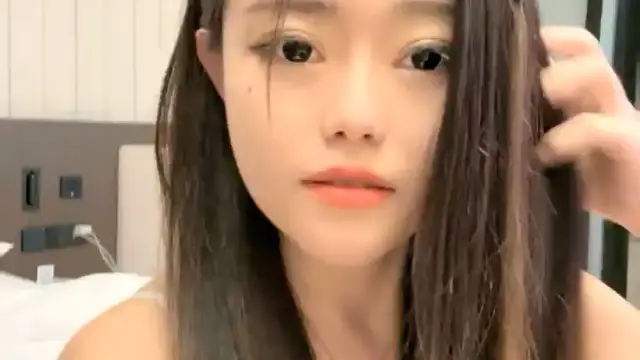 [直播] 酒精才是最好的春藥啊 【新人第一天】 今天喝過量了 妹子都吐了 車裡調情已經出水 啪啪